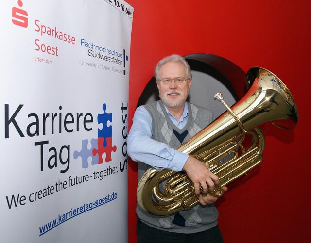 Große Aktionen als Hobby: Prof. Spörer mit der Jobmesse Karrieretag Soest und der Vierventil-Jupiter-Tuba