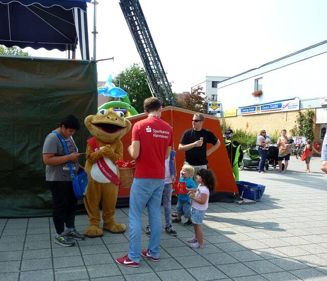 Max Moorfrosch ist das Maskottchen des Festes.