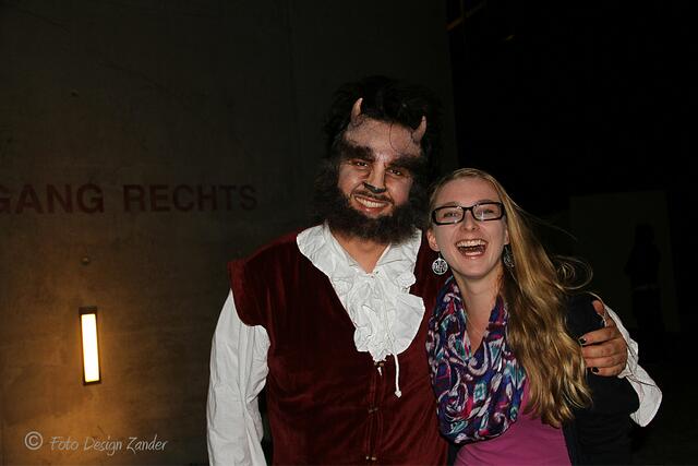 gestern Abend "Die Schöne und das Biest" ob wir Susi wieder daheim haben und aus den Klauen dieses Monster retten konnten??? später mehr