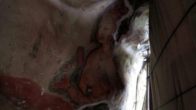 Erster Blick in die Höhle