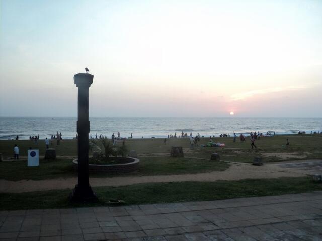 Letzter Sonnenuntergang auf Sri Lanka am Ende einer Weltreise