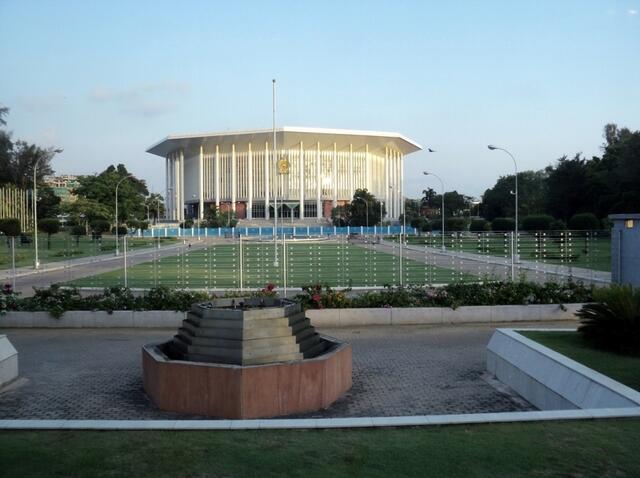 Internationale Konferenzhalle