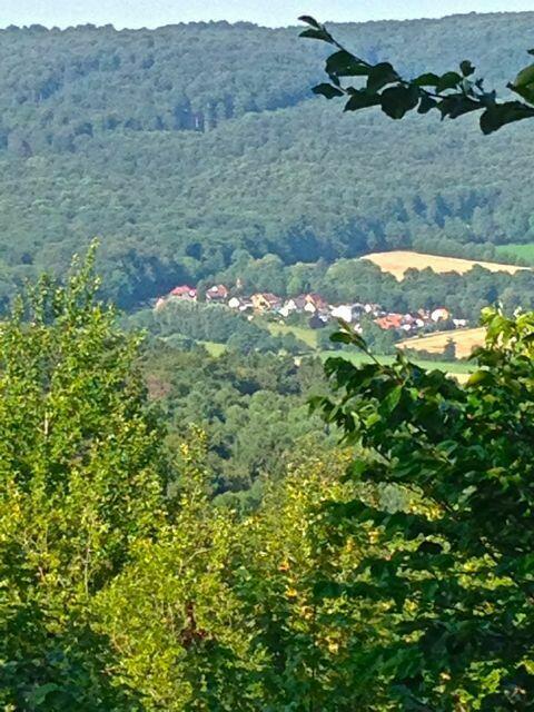 Von einigen Stellen konnte man hinunter ins Tal sehen