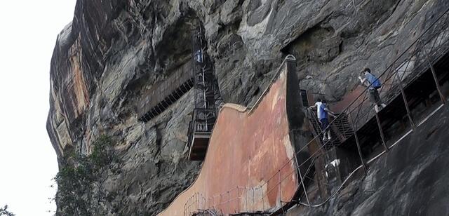 Auf halbem Weg zur Höhle