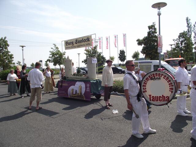 Taucha vorne weg, wir hatten die richtige moderne Marschmusik...