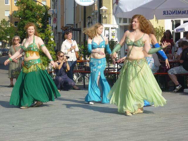 Die Bauchtanzshow des Zentrum für orientalischen Tanz begeisterte die Gäste | Foto: Michaela Hug-Szajer