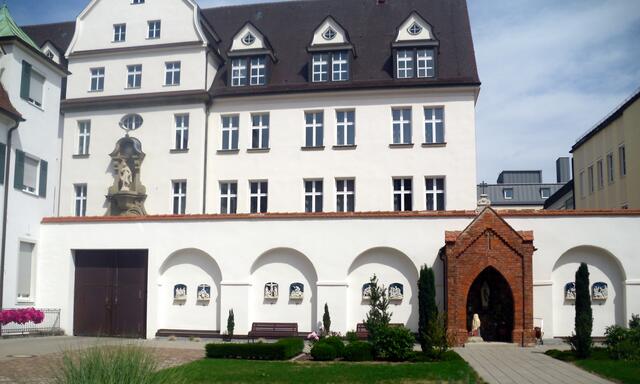 Der historisch älteste Lebensort dieser Gemeinschaft ist das Mutterhaus in Dillingen.