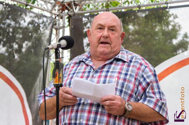 Helmut-Haller-Platz-Fest: Stadtrat Dieter Benkard