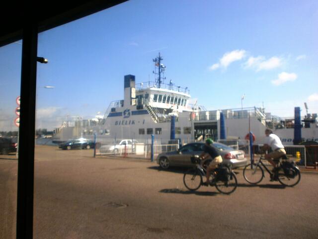 Der Tourismus und auch der  Hafen sind die beiden Hauptwirtschaftszweige in Swinemünde.
