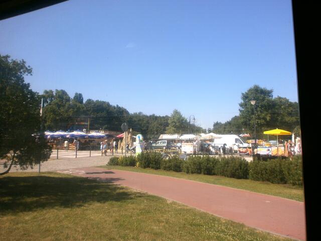 Swinemünde ist mit den Kaiserbädern Ahlbeck, Heringsdorf und Bansin über die längste Strandpromenade Europas seit 2011 verbunden. Sie hat eine Länge von über 12 km