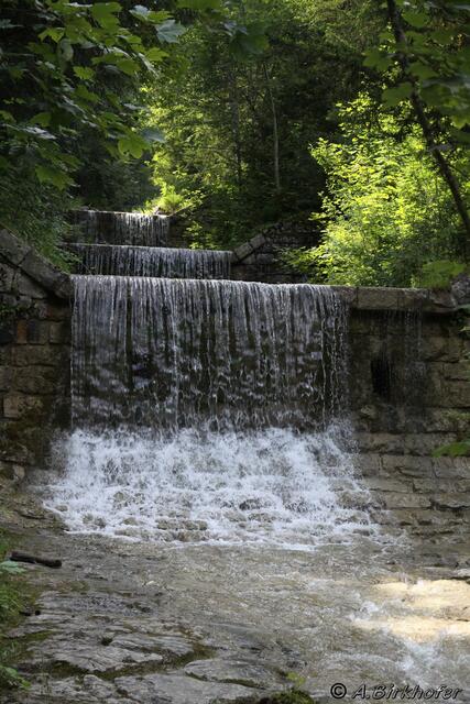 Gleich neben der Reiseralm sind diese Wasserkaskaden