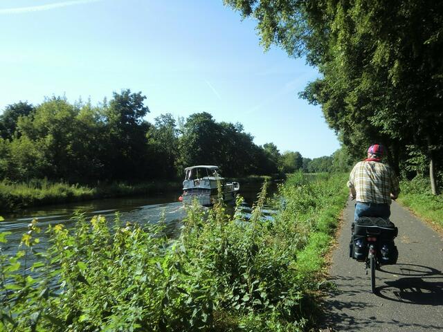 Das Wasser oft im Blick: Radeln an der Havel.