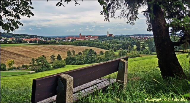 Rast mit Blick auf Donauwörth