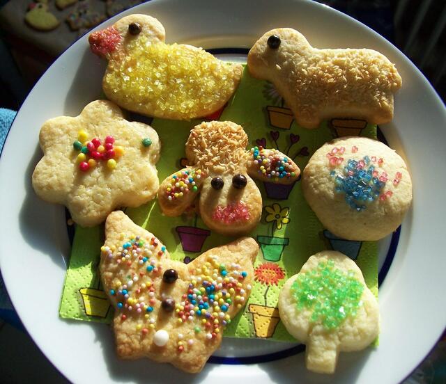 April: Selbstgebackene Frühlings- und Osterkekse