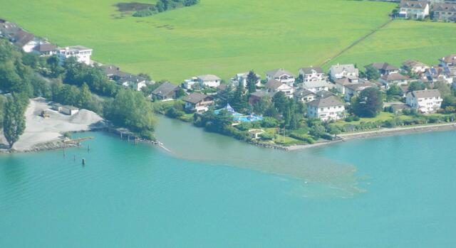 Die Muoata bringt nach 29 km einiges an Geröll mit in den Vierwaldstättersee.