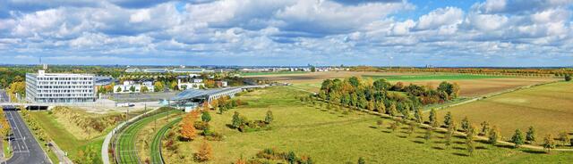 Blick vom Holl. EXPO-Pavillon Richtung Nordosten