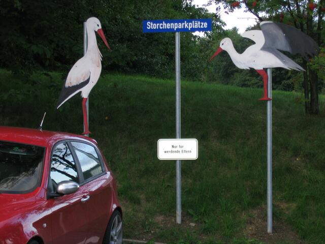 Storchenparkplatz nur für werdende Eltern