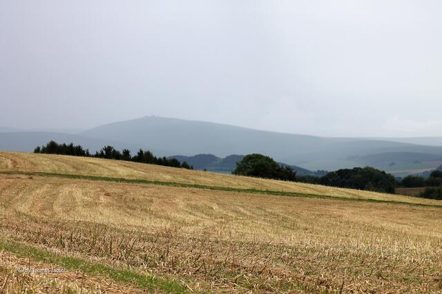 Da hinten beim Fichtelberg regnete es.