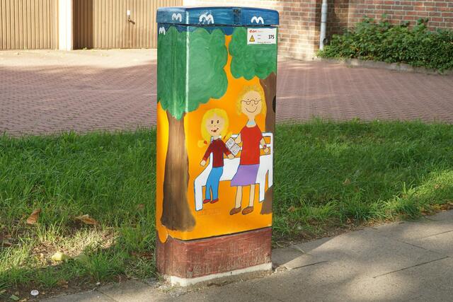 Was sich die Kinder oft so gerne wünschen: "Liebe Oma bitte lies uns doch wieder etwas vor!" https://www.youtube.com/watch?v=9OQqIbizXx8&list=RD9OQqIbizXx8