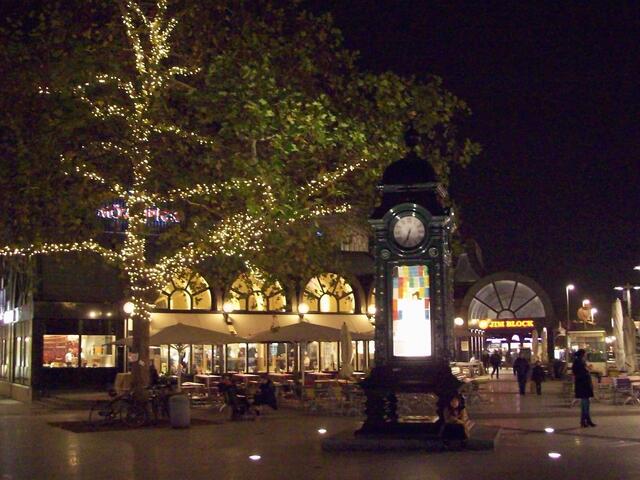 November: Kröpcke Hannover bei Nacht