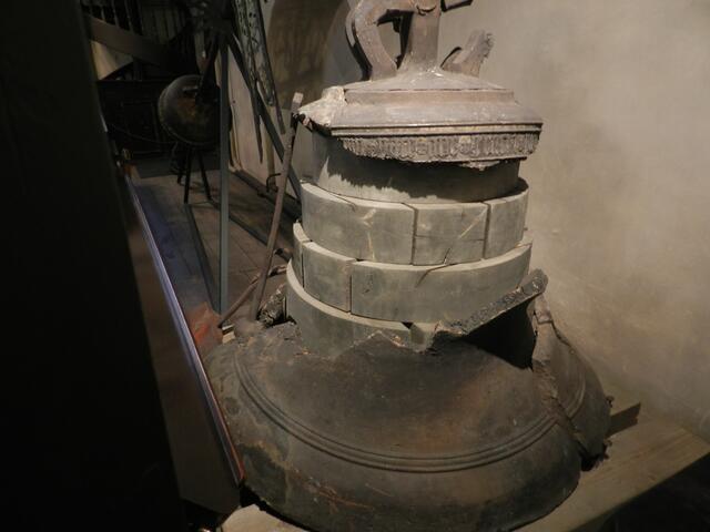 ..alte Glocke...