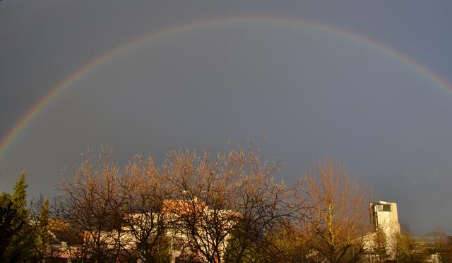 Regenbogen über Königsbrunn