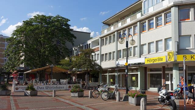 Fußgängerzone Chemnitzer Straße (Foto: Helmut Kuzina)