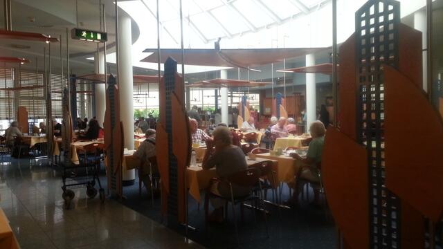 Der Speisesaal war sehr geräumig und es gab auch leckeres Essen