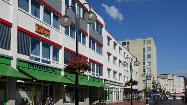 In der Chemnitzer Straße, Fußgängerzone (Foto: Helmut Kuzina)