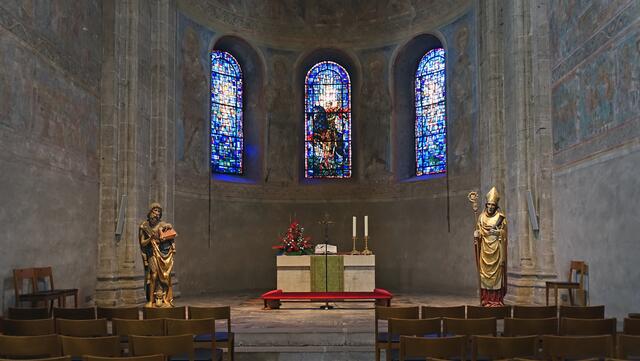 Die Kirchenpatrone in der Apsis des Braunschweiger Doms: Johannes der Täufer (links) und Bischof Blasius (rechts). Foto: Helmut Kuzina