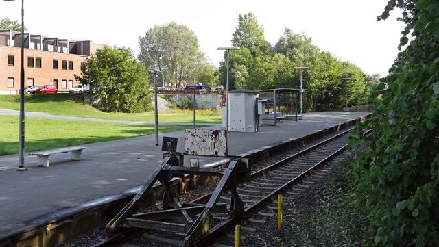 Haltepunkt der Bahn in Salzgitter-Lebenstedt (Foto: Helmut Kuzina)