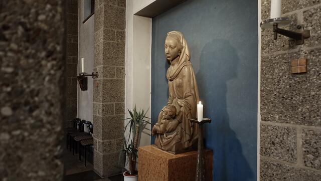 Marienstatue "Mutter mit dem Kind", Ludwig Nolde, 1954. Foto: Helmut Kuzina