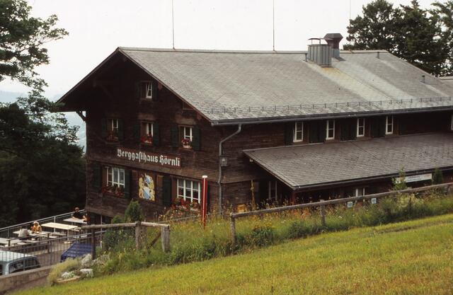 Pilgerweg über das Hörnli (1.133 m) - in dem Bergasthof kann der Pilger übernachten