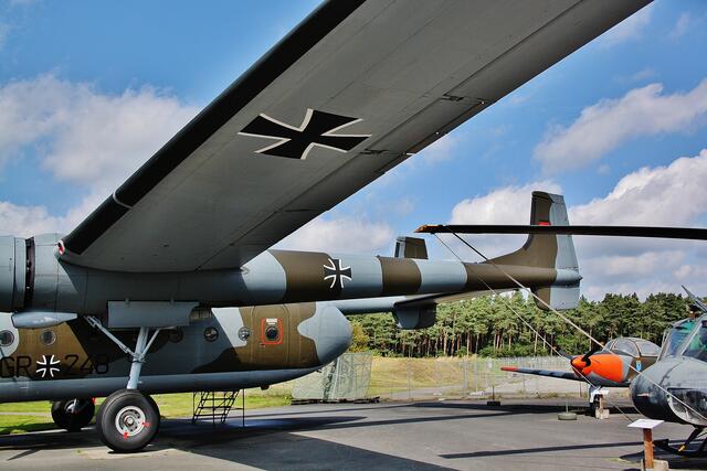 Doppelter Leitwerksträger der Noratlas N 2501 (Bildmitte)