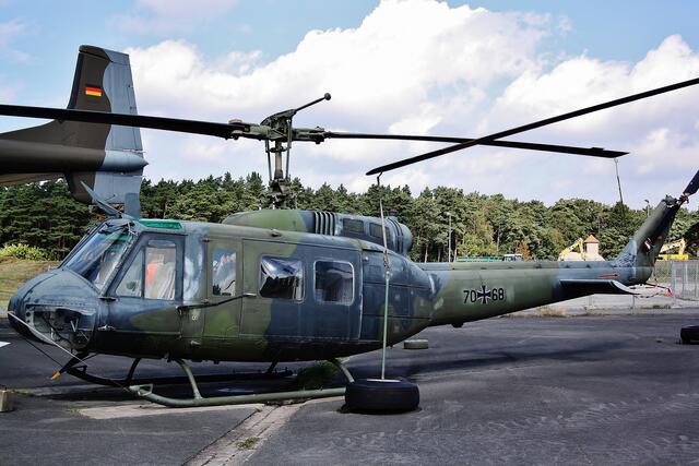 Bell UH-1D ("Teppichklopfer"): leichter Mehrzweckhubschrauber