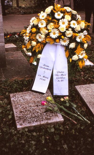 Grab von Max Größer auf dem Friedhof Hamburg-Ohlsdorf am 19. 03. 2010 anlässlich seines 70. Todestages