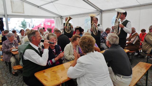 Die “Schönburger Blasmusikanten“ in Krawinkel am 30.8.2014 !