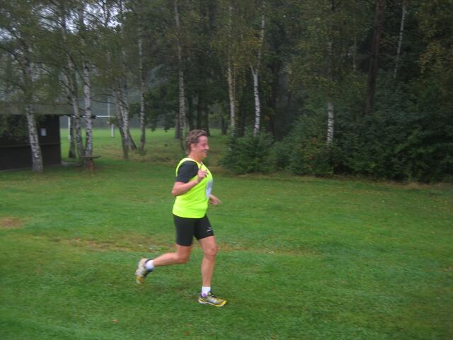Birgit im Ziel nach 10 km