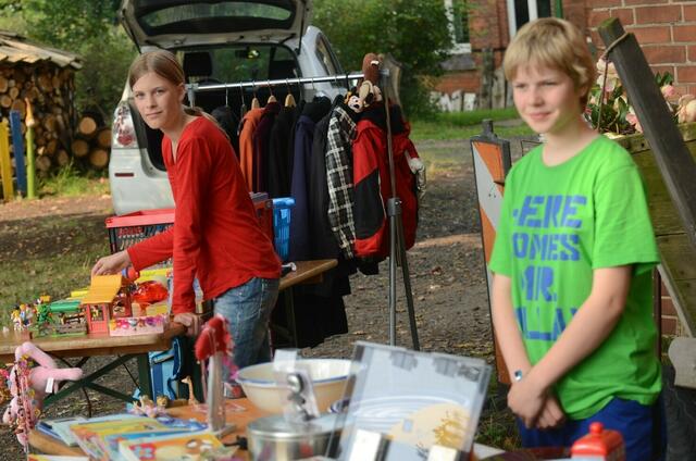 dorfflohmarkt Horst     05