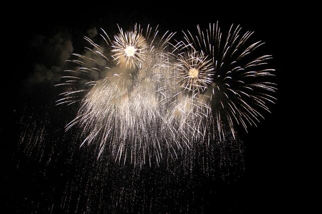 Lichtermeer über Gera - 10 Jahre Flammende Sterne