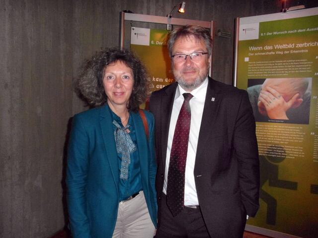 Zwei Bürgermeister bei der Eröffnung (v.L.): Bezirksbürgermeisterin Christine Ranke-Heck und Hannovers 1. Bürgermeister Thomas Hermann.