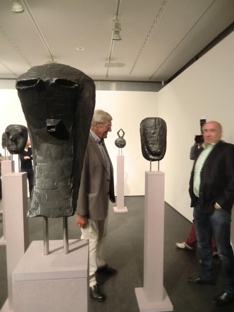 Was ist hinter der Maske?  Diese Frage stellt die Ausstellung im Zeppelinmuseum Friedrichshafen