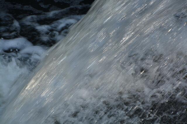 Wasserschwall.....