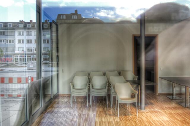 ... Blick durch das Fenster (4) | Foto: KDH / SDS Marburg