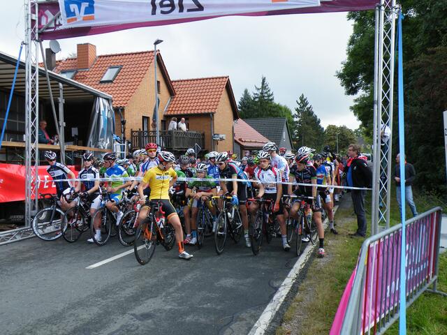 8. Jungs kurz vorm Start in Holtensen.