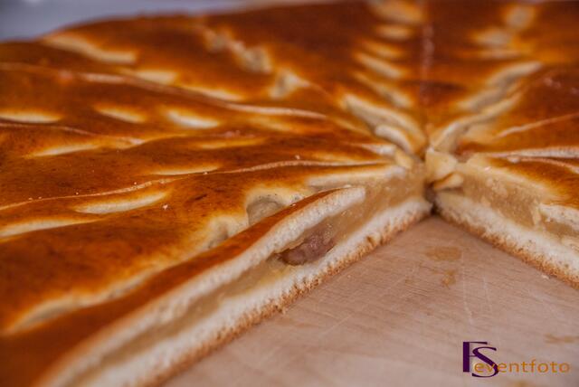 Schwabentag 2014 in Friedberg - Die Rieser Bauerntorte (ugs. "Deckerzelda")