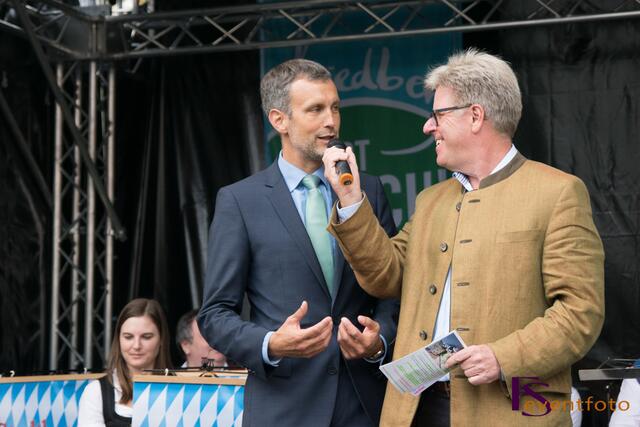 Schwabentag 2014 in Friedberg - Friedbergs Bürgermeister Roland Eichmann (links) mit Moderator Gerd Horseling