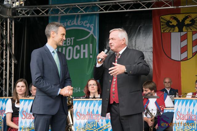 Schwabentag 2014 in Friedberg - Bzirkstagspräsident Jürgen Reichert (rechts) und Friedbergs Bürgermeister Roland Eichmann