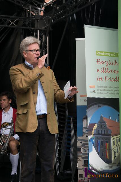 Schwabentag 2014 in Friedberg - Moderator Gerd Horseling