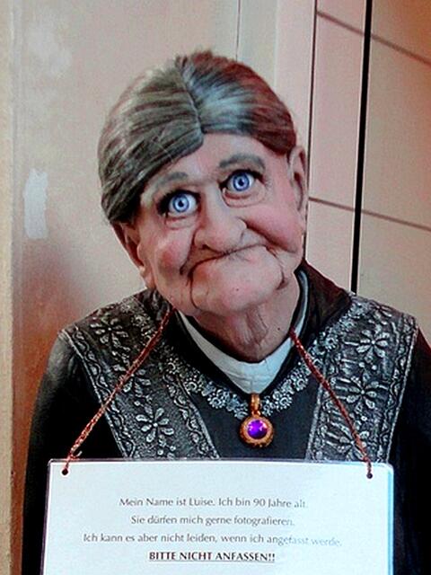 ... ist doch ein liebes Mädel, oder nicht?